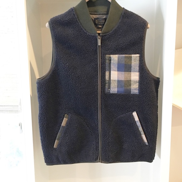 Pendleton Other - Pendleton Men's Umatilla Camp Fleece Vest